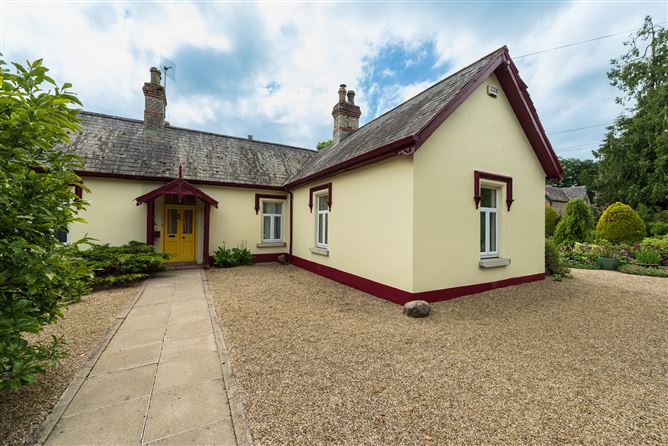 https://photos-a.propertyimages.ie/media/1/7/3/4824371/c8c4b775-0558-4212-8a52-08a686d347d9_l.jpg