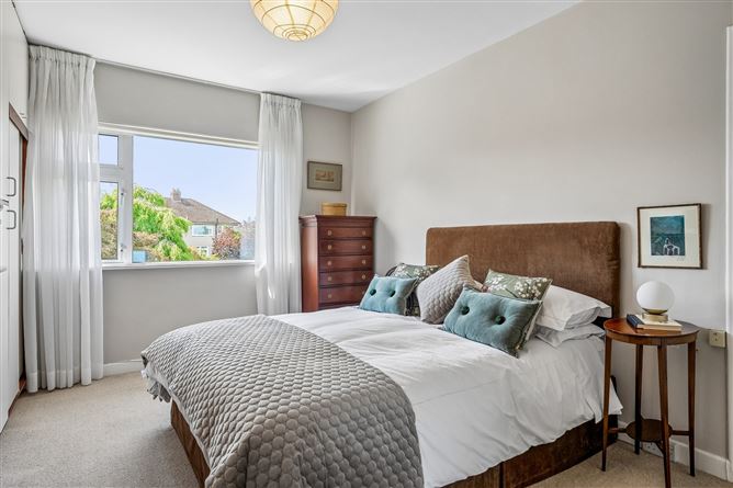 Photo 16 of 33 — 90 Templeville Road, Templeogue, Dublin 6W