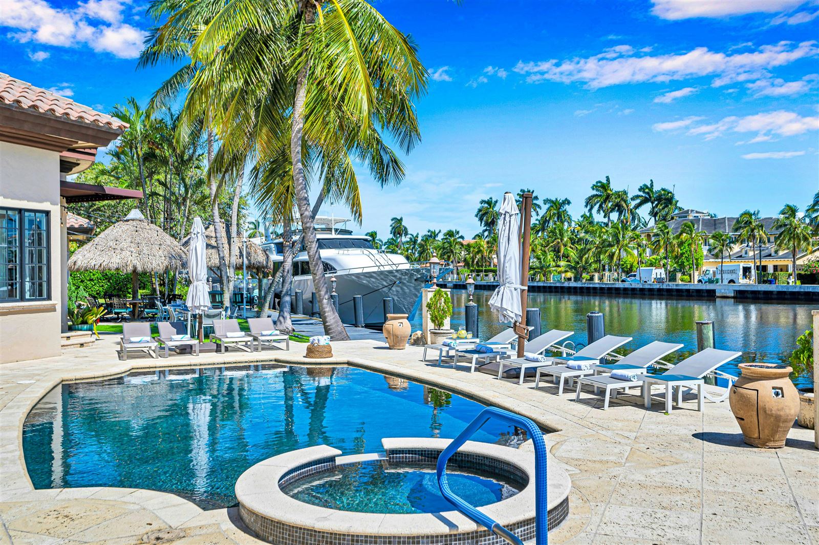 Photo 1 of 10 — Breezy Blue Abode,Fort Lauderdale,Florida,USA