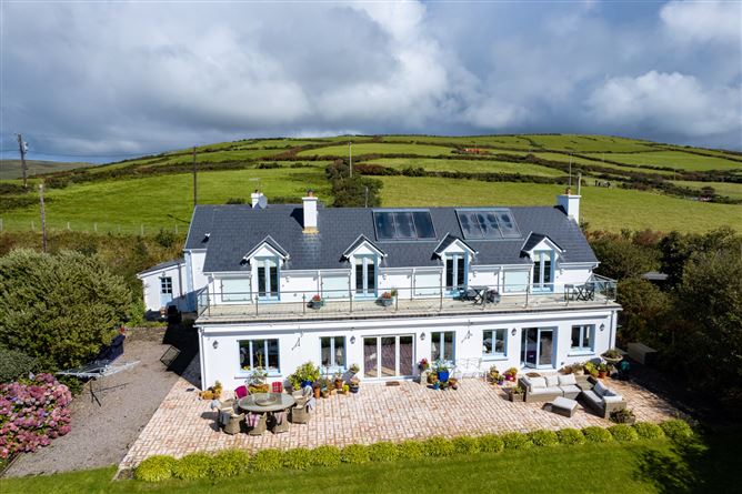 Tigín An Bear, Kilnaglearagh, Dingle, Co. Kerry