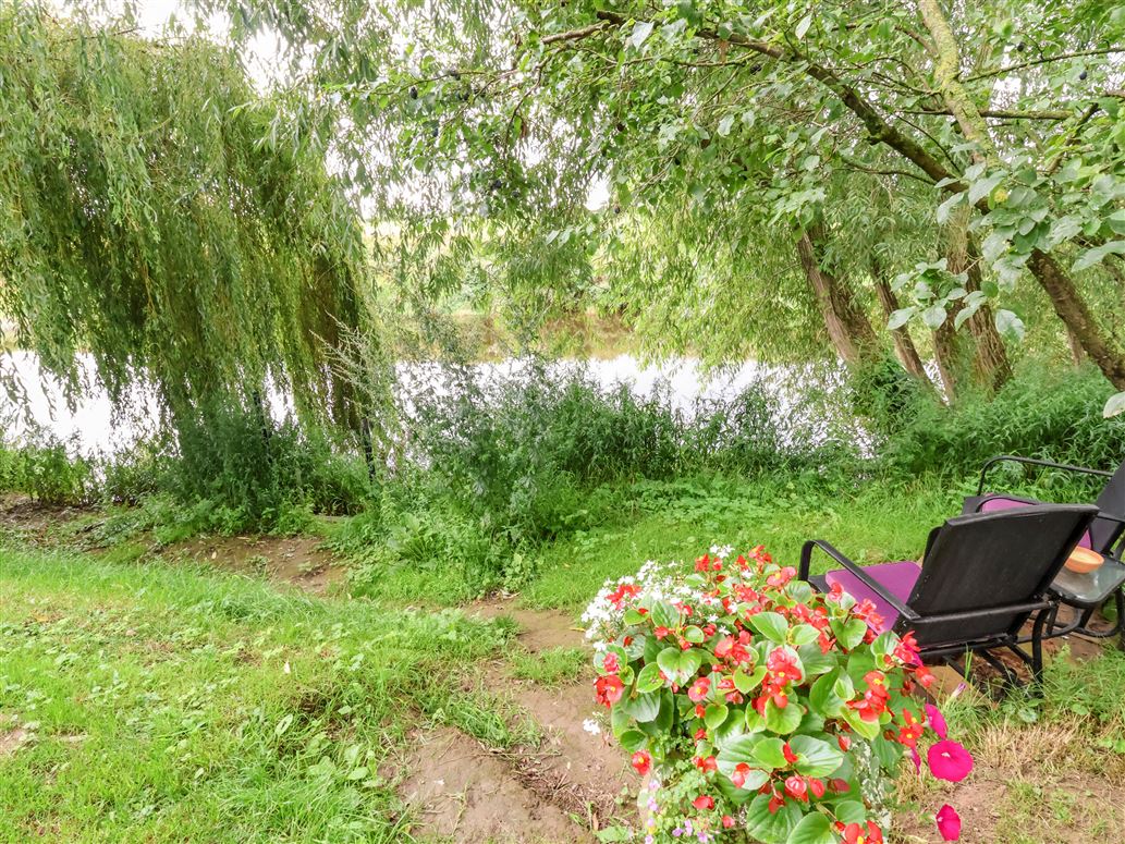 Kingfisher Chalet,Farndon, Cheshire, United Kingdom