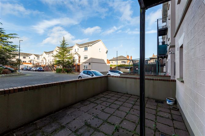 No. 14 Melrose Court, Upper George's Street, Wexford, Wexford Town, Wexford