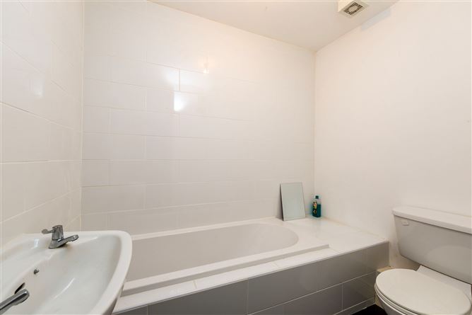 No. 14 Melrose Court, Upper George's Street, Wexford, Wexford Town, Wexford
