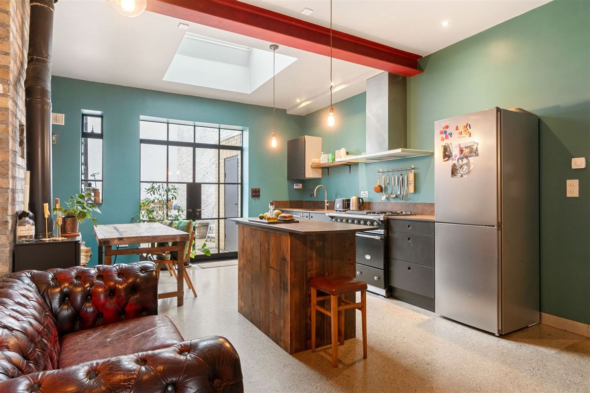 28 The Coombe, South City Centre, Dublin 8