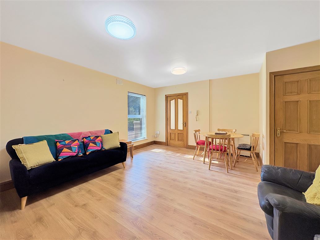 6 Cuirt Eanna, The Long Walk, Galway City 6 Cuirt Eanna, The Long Walk, Galway City