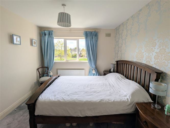 54 Droim Na Coille, Dromin Road, Nenagh, Co. Tipperary