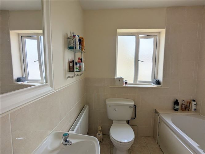 54 Droim Na Coille, Dromin Road, Nenagh, Co. Tipperary