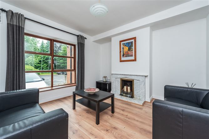 6 Poplar Grove, Naas, Co. Kildare