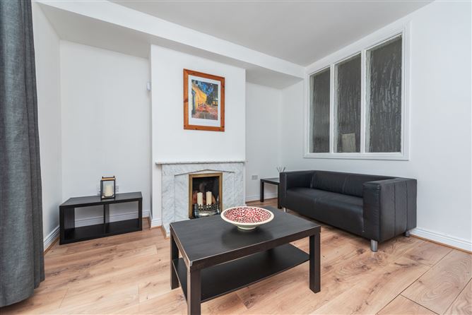 6 Poplar Grove, Naas, Co. Kildare