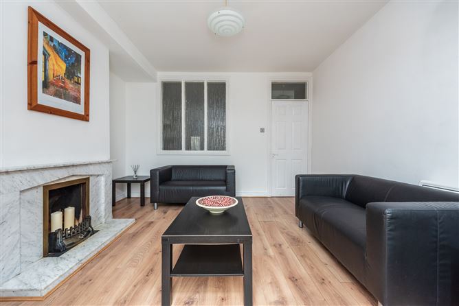 6 Poplar Grove, Naas, Co. Kildare