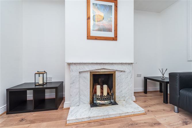 6 Poplar Grove, Naas, Co. Kildare