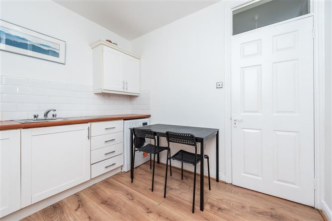 6 Poplar Grove, Naas, Co. Kildare