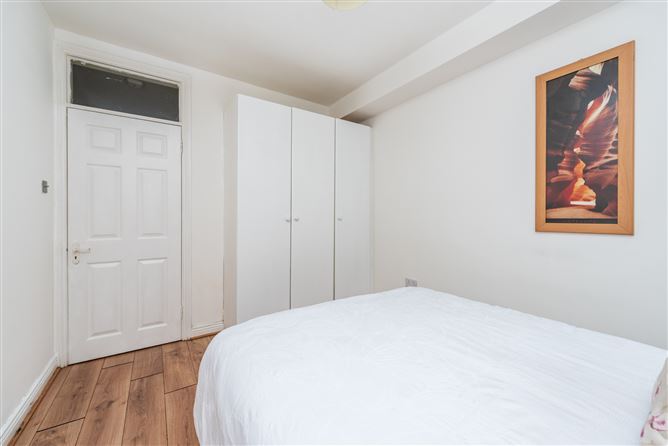 6 Poplar Grove, Naas, Co. Kildare