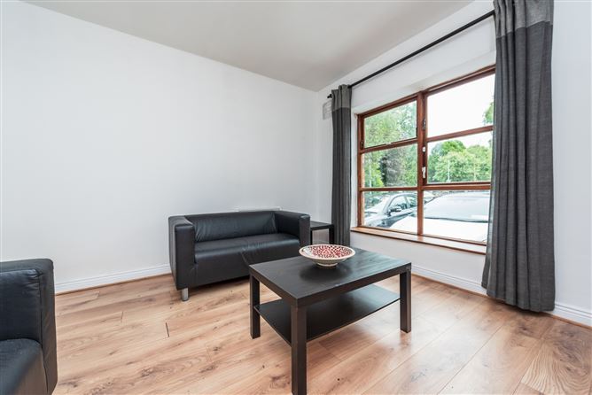 6 Poplar Grove, Naas, Co. Kildare
