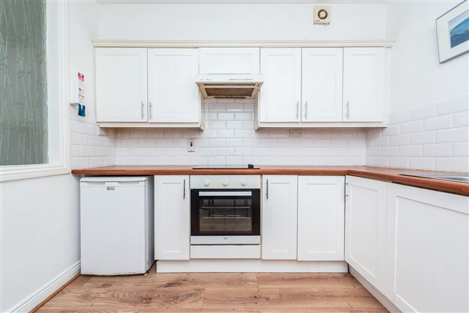 6 Poplar Grove, Naas, Co. Kildare