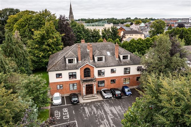 6 Poplar Grove, Naas, Co. Kildare