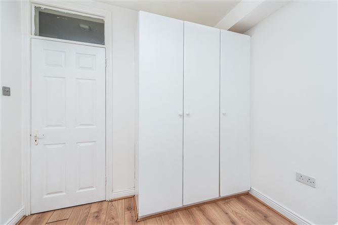6 Poplar Grove, Naas, Co. Kildare