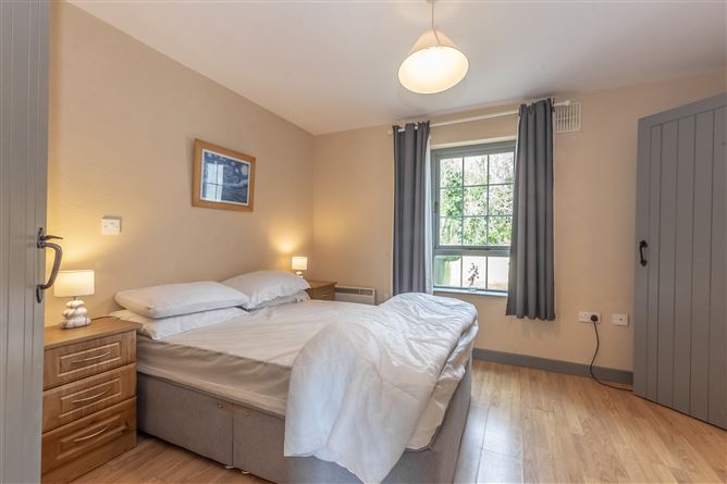 24 Bayview, Dunmore East, Waterford