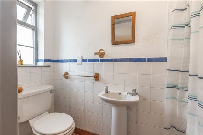 24 Bayview, Dunmore East, Waterford