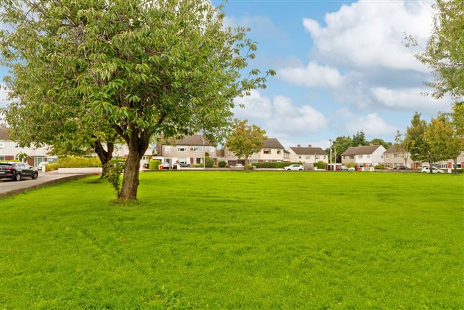 17 Orchardstown Drive, Rathfarnham, Dublin 14