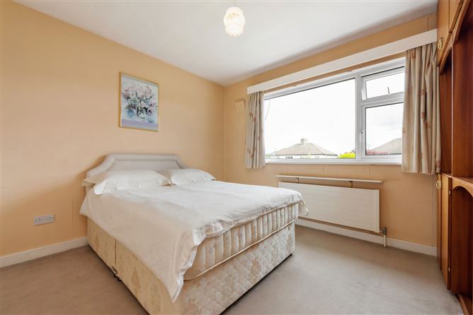 17 Orchardstown Drive, Rathfarnham, Dublin 14