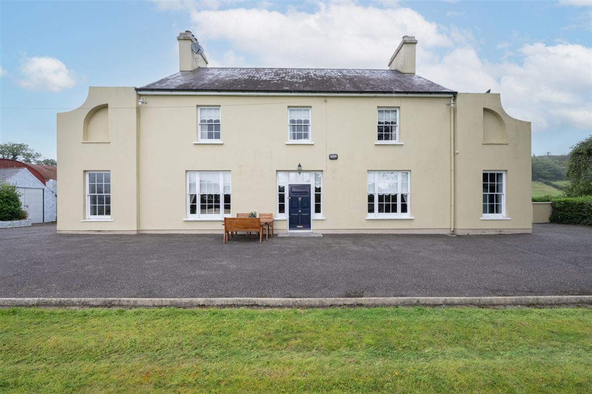 Lakemount House & Farm, Murragh, Enniskeane, Co. Cork