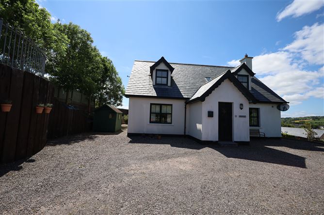https://photos-a.propertyimages.ie/media/1/7/6/4940671/78444d00-6778-47f5-8fa8-6924eaaaaebb_l.jpg