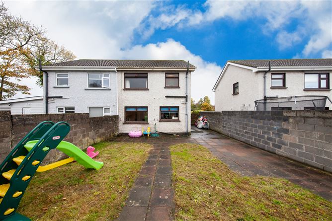 https://photos-a.propertyimages.ie/media/1/7/6/4963671/dfff263d-c65e-44a6-97b6-b1ddf732263b_l.jpg