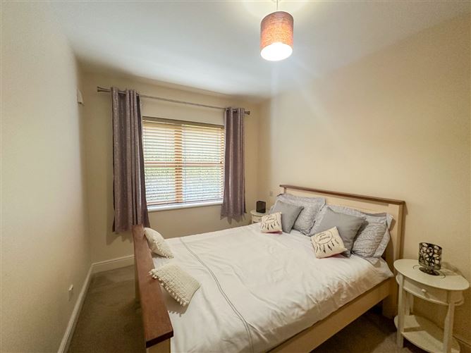 2 Kingston House, Barna Road, Galway