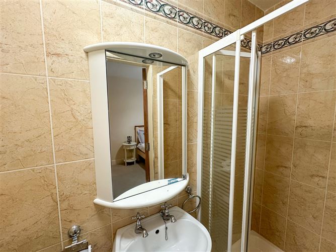 2 Kingston House, Barna Road, Galway