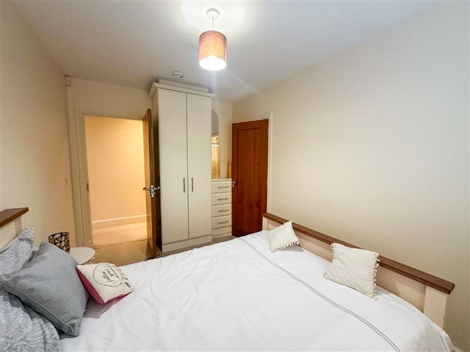 2 Kingston House, Barna Road, Galway