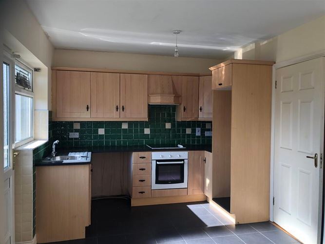 27 The Meadows, Ballaghaderreen, Roscommon