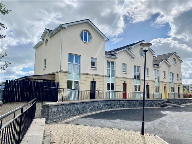 Main image for 35 Inver Geal , Carrick-on-Shannon, Roscommon