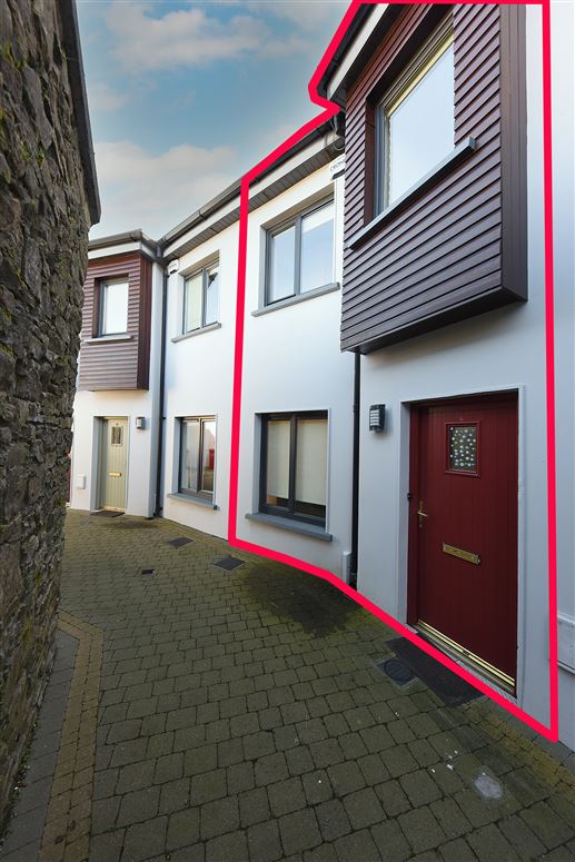 6 The Shambles, Allen Square, Bandon, Cork