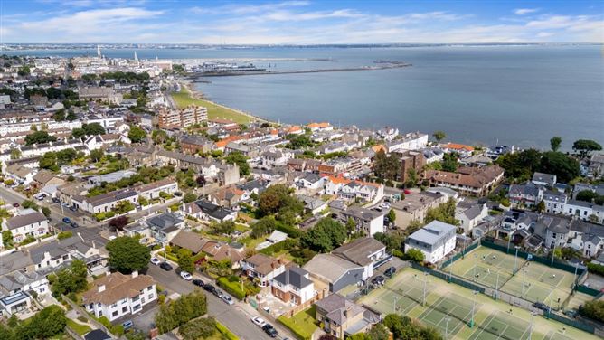 Knockmoy, 18 Elton Park, Sandycove, Co. Dublin