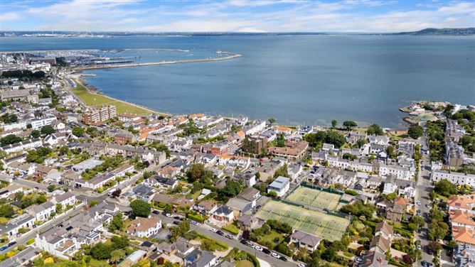 Knockmoy, 18 Elton Park, Sandycove, Co. Dublin