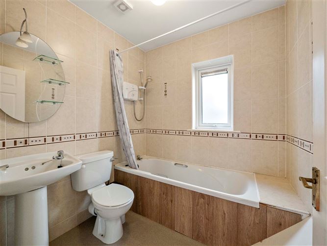 105 Brooklawn, New Ross, Wexford