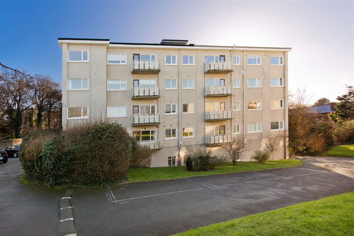 10 Hibernia, De Vesci Court, Monkstown, Co. Dublin