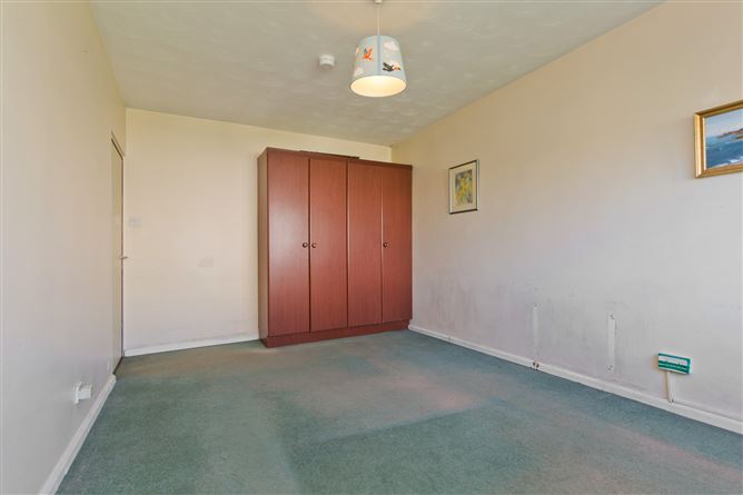 Photo 7 of 13 — 10 Hibernia, De Vesci Court, Monkstown, Co. Dublin