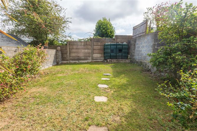 Photo 18 of 22 — 10 Siddon's Court, Lower Aghada, Co. Cork