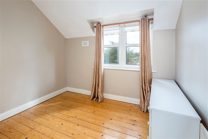 Photo 15 of 22 — 10 Siddon's Court, Lower Aghada, Co. Cork