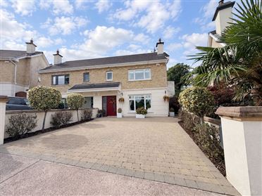28 CLARKES WOOD MOUNT OVAL VILLAGE ROCHESTOWN CORK , Rochestown, Cork