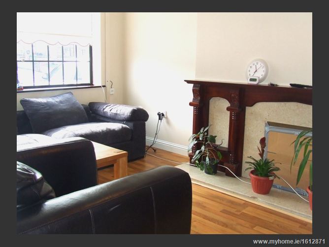 35 Woodford Grove, Clondalkin, Dublin 22
