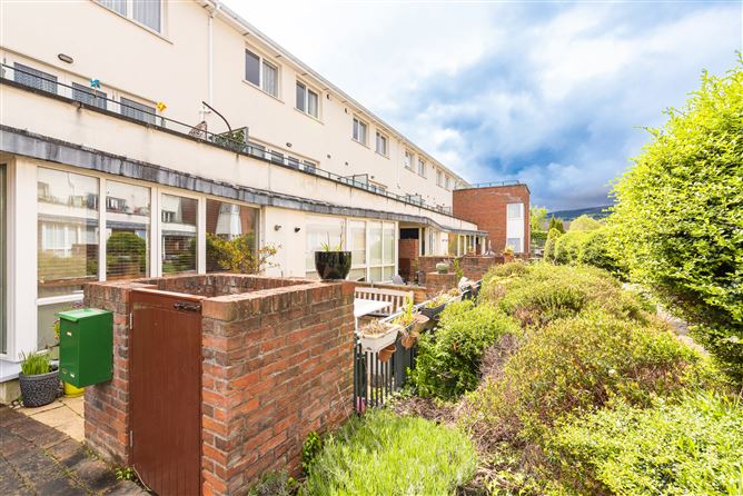 25 Levmoss Avenue, Leopardstown, Dublin 18