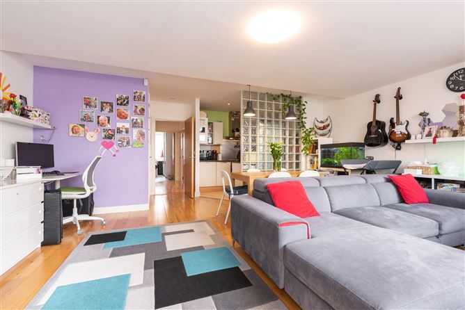 25 Levmoss Avenue, Leopardstown, Dublin 18