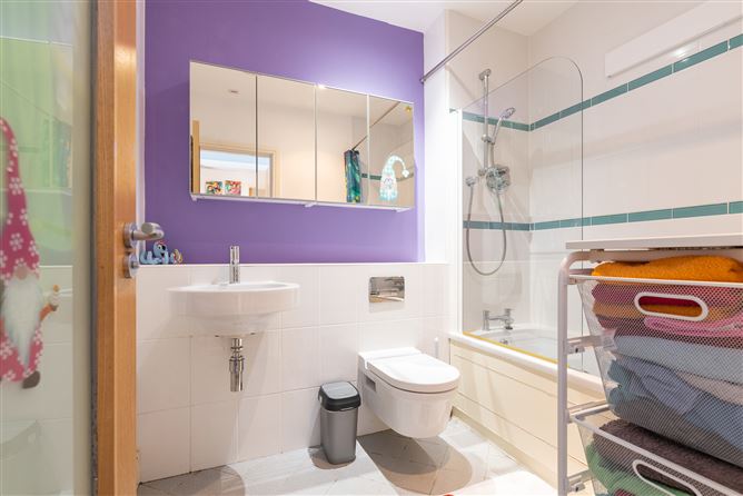 25 Levmoss Avenue, Leopardstown, Dublin 18