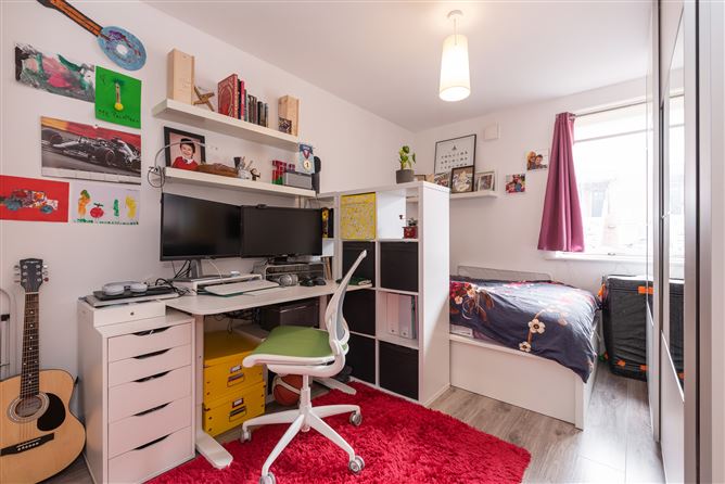 25 Levmoss Avenue, Leopardstown, Dublin 18