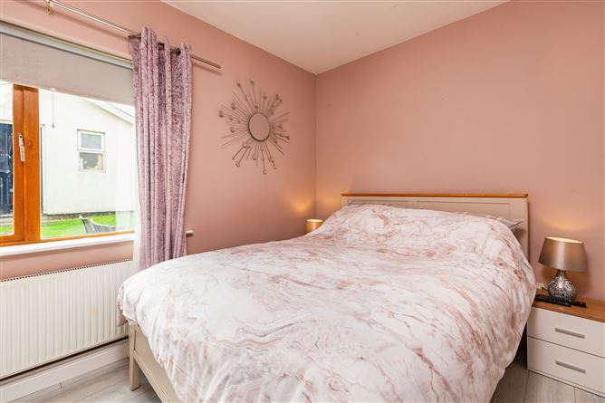 No. 8 Whiterock Avenue, Whitebrook, Wexford Town, Wexford