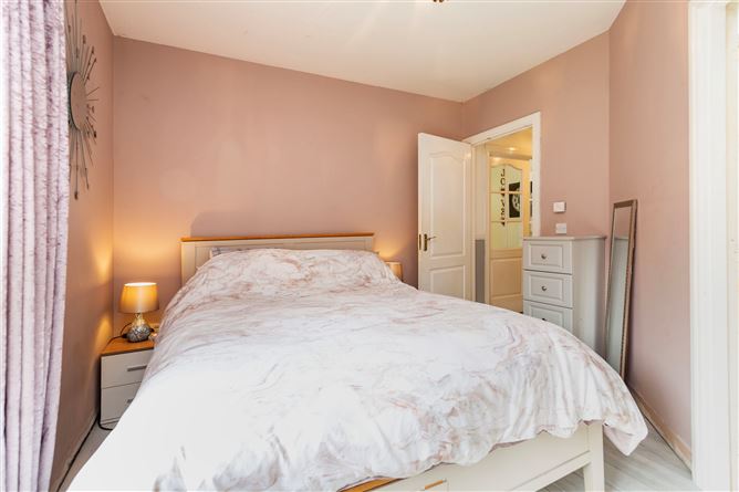 No. 8 Whiterock Avenue, Whitebrook, Wexford Town, Wexford