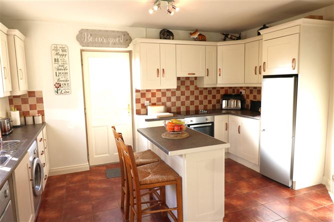 4 Sycamore Close, Carrick-on-Suir, Tipperary